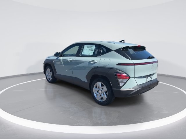 Used 2027 Green Hyundai SE image 6