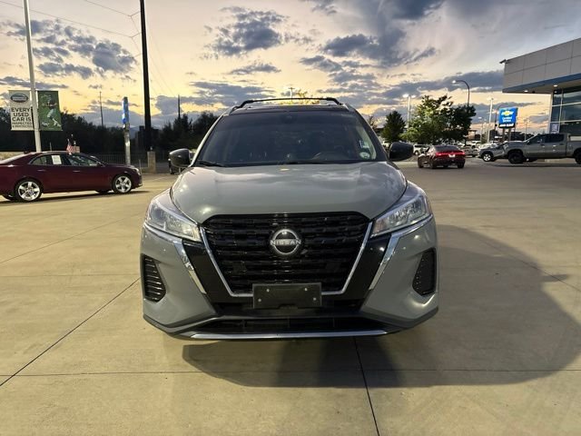 Used 2023 Gray Nissan SV image 2