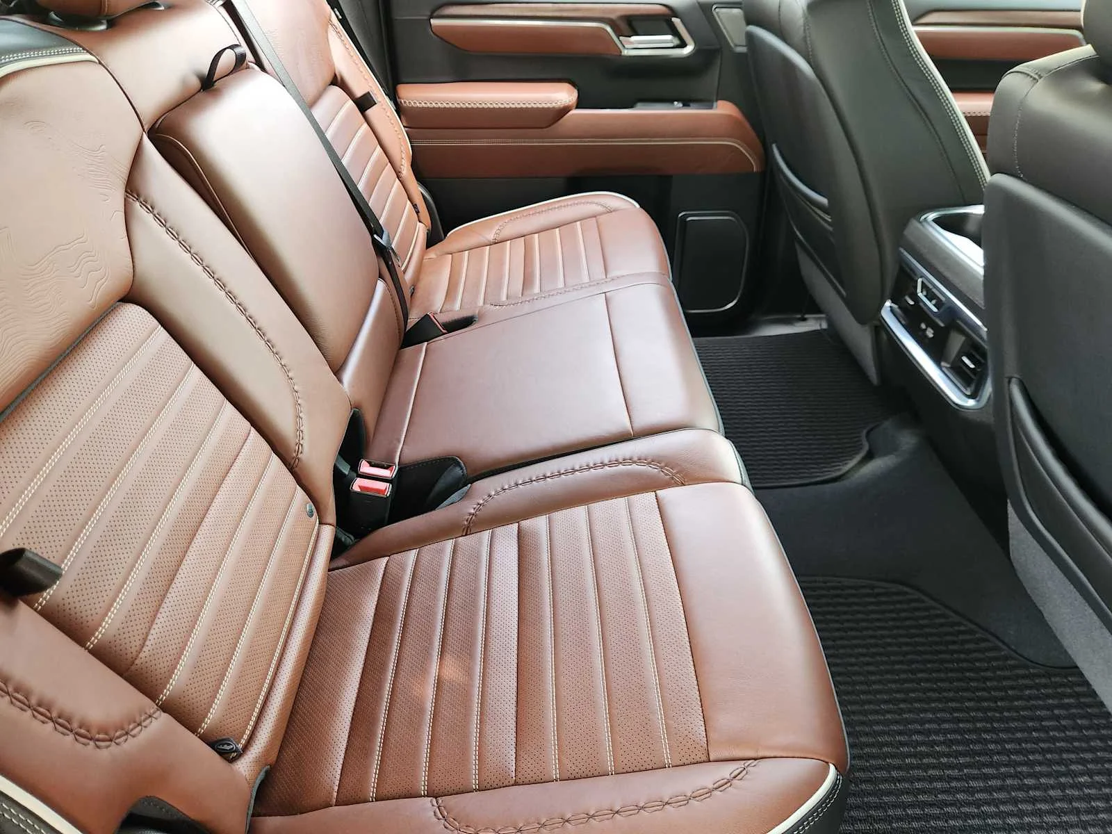 Used 2025 Sterling Metallic GMC Denali Ultimate image 29