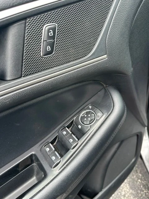 Used 2018 Magnetic Ford SEL image 13