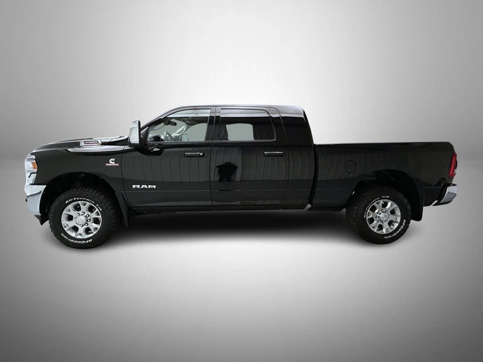 Used 2024 Black Ram Laramie image 8