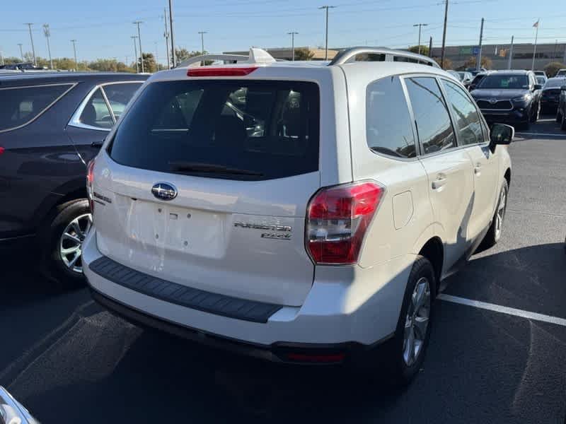 Used 2016 Crystal White Pearl Subaru 2.5i Premium image 4
