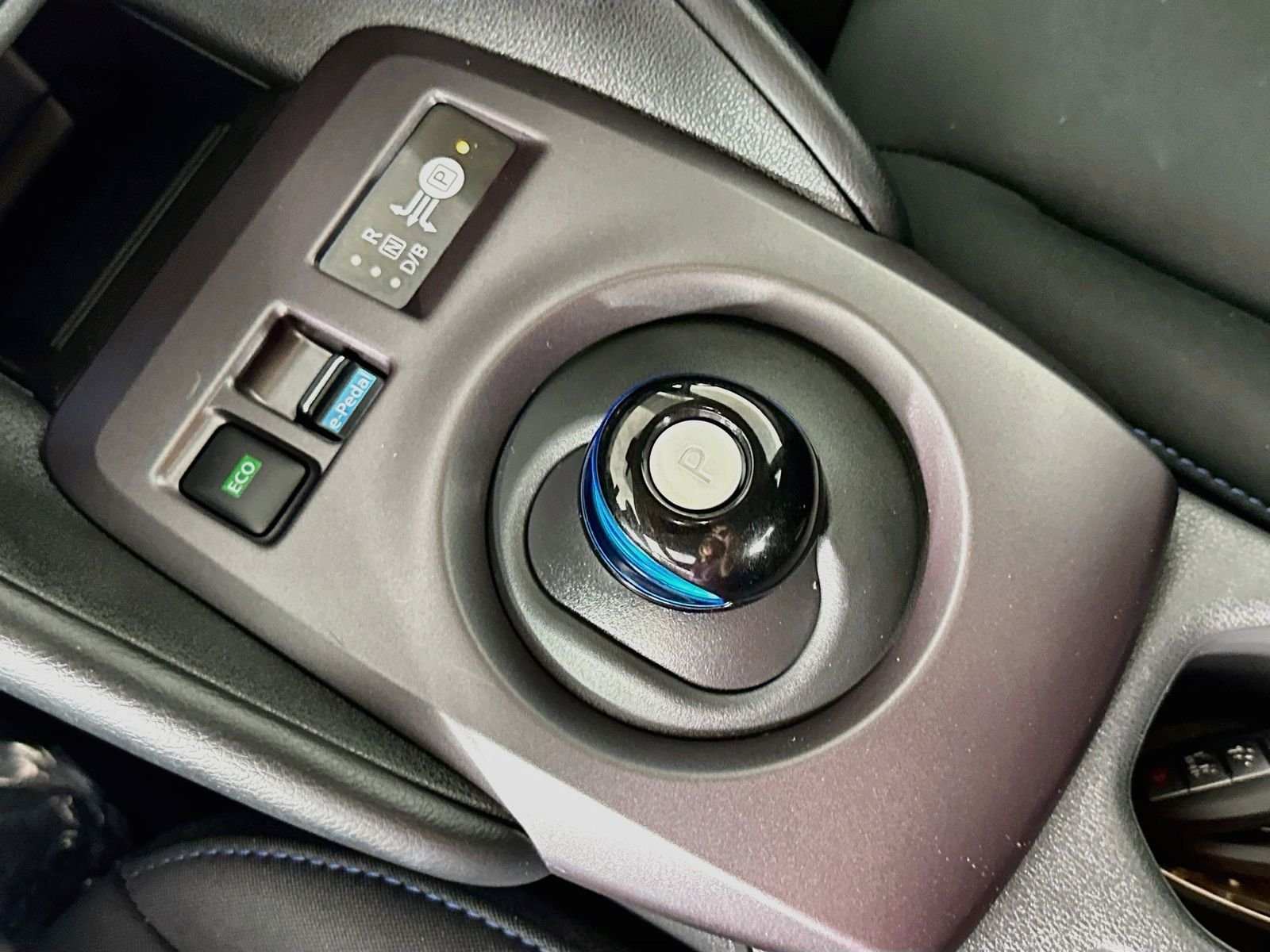 Used 2023 Deep Blue Pearl Nissan S image 17