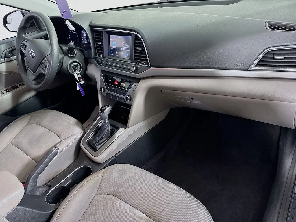 Used 2017 Gray Hyundai SE image 33