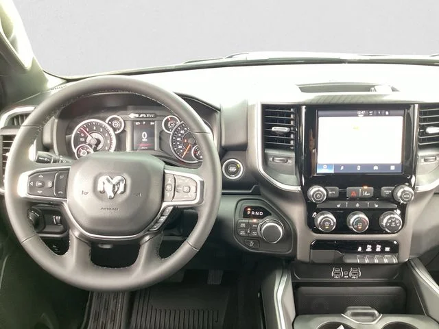 New 2026 Tank Ram BIG HORN CREW CAB 4X4 5