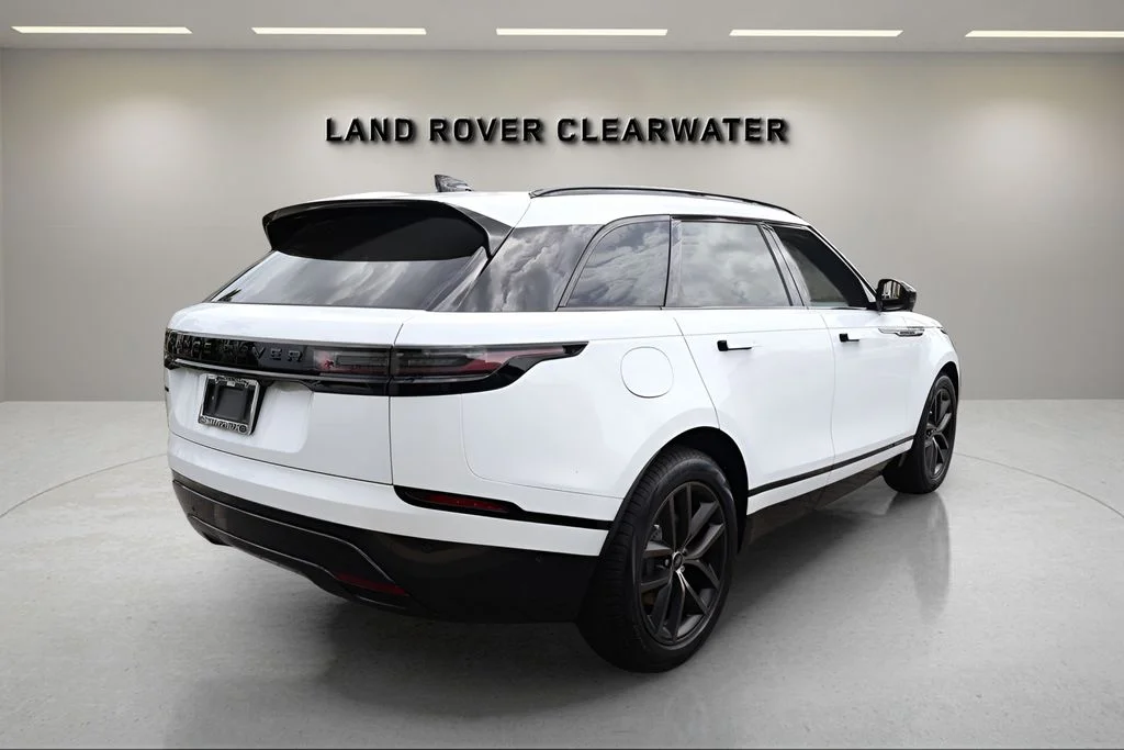 New 2026 Fuji White Land Rover  image 5