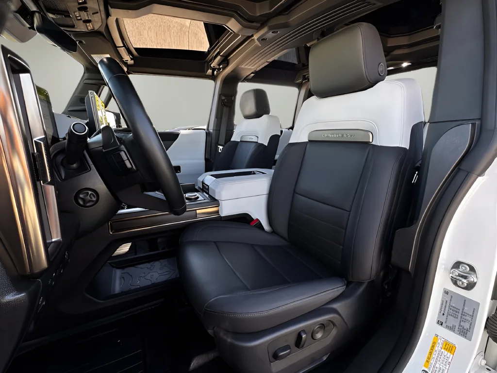 Used 2025 White GMC 3X image 7