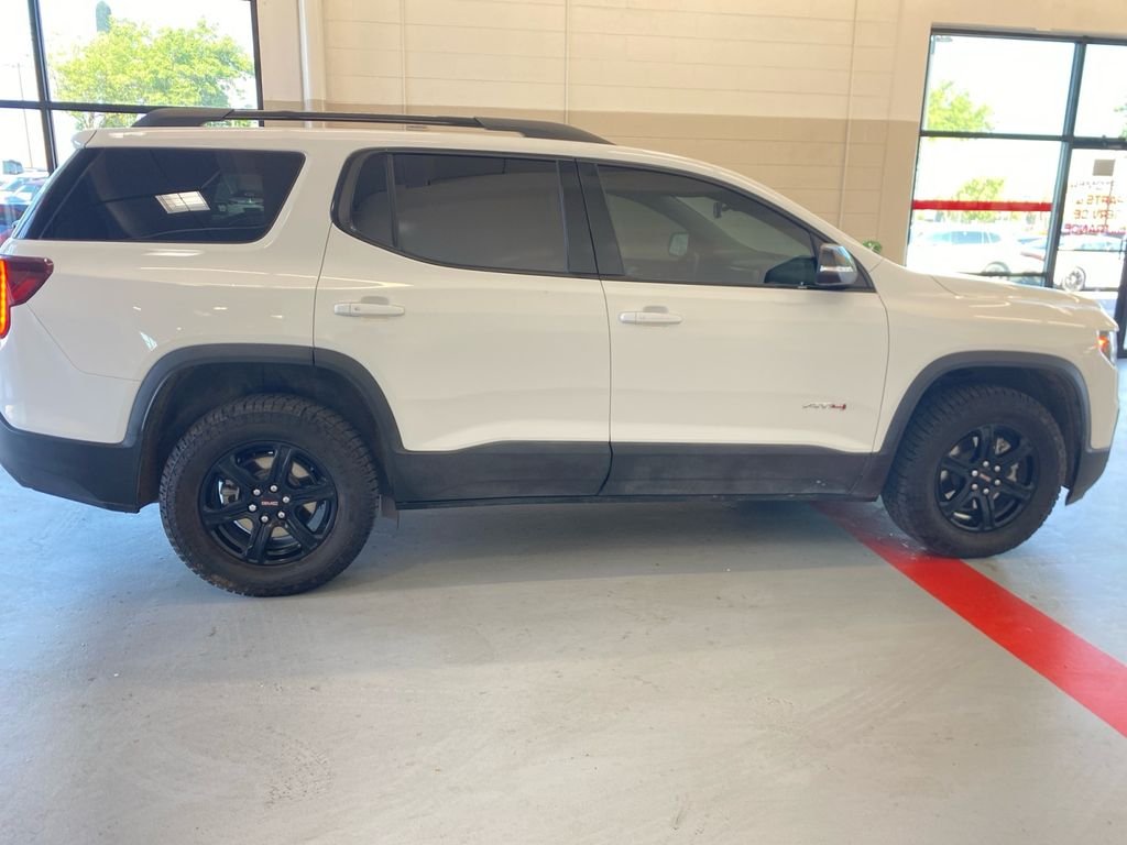 Used 2023 White GMC AT4 image 24