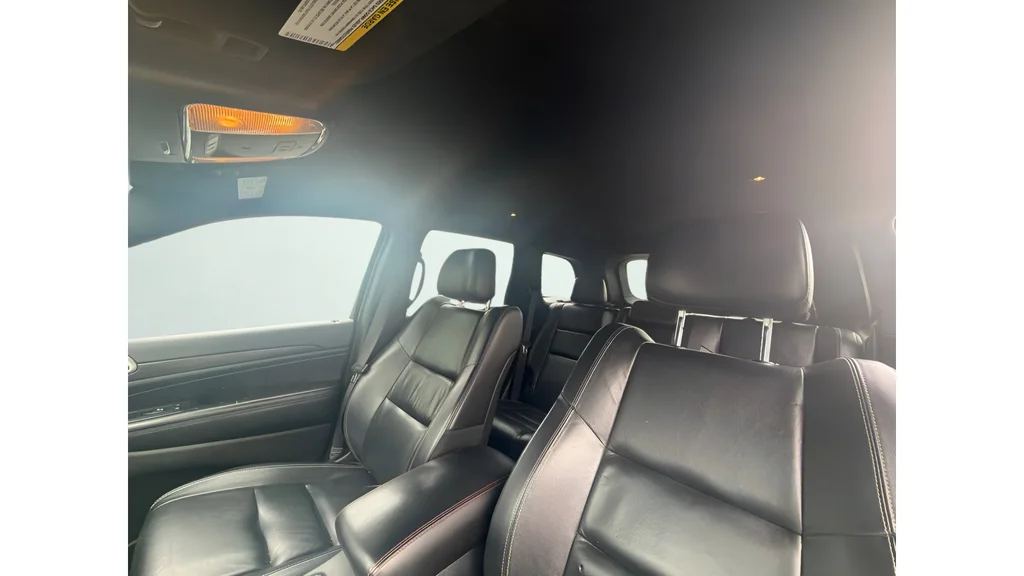 Used 2018 Gray Jeep Limited image 14