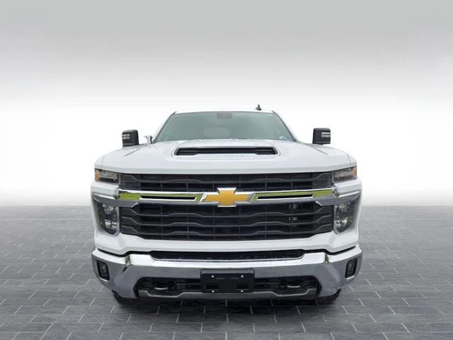 Used 2024 Summit White Chevrolet LT image 2