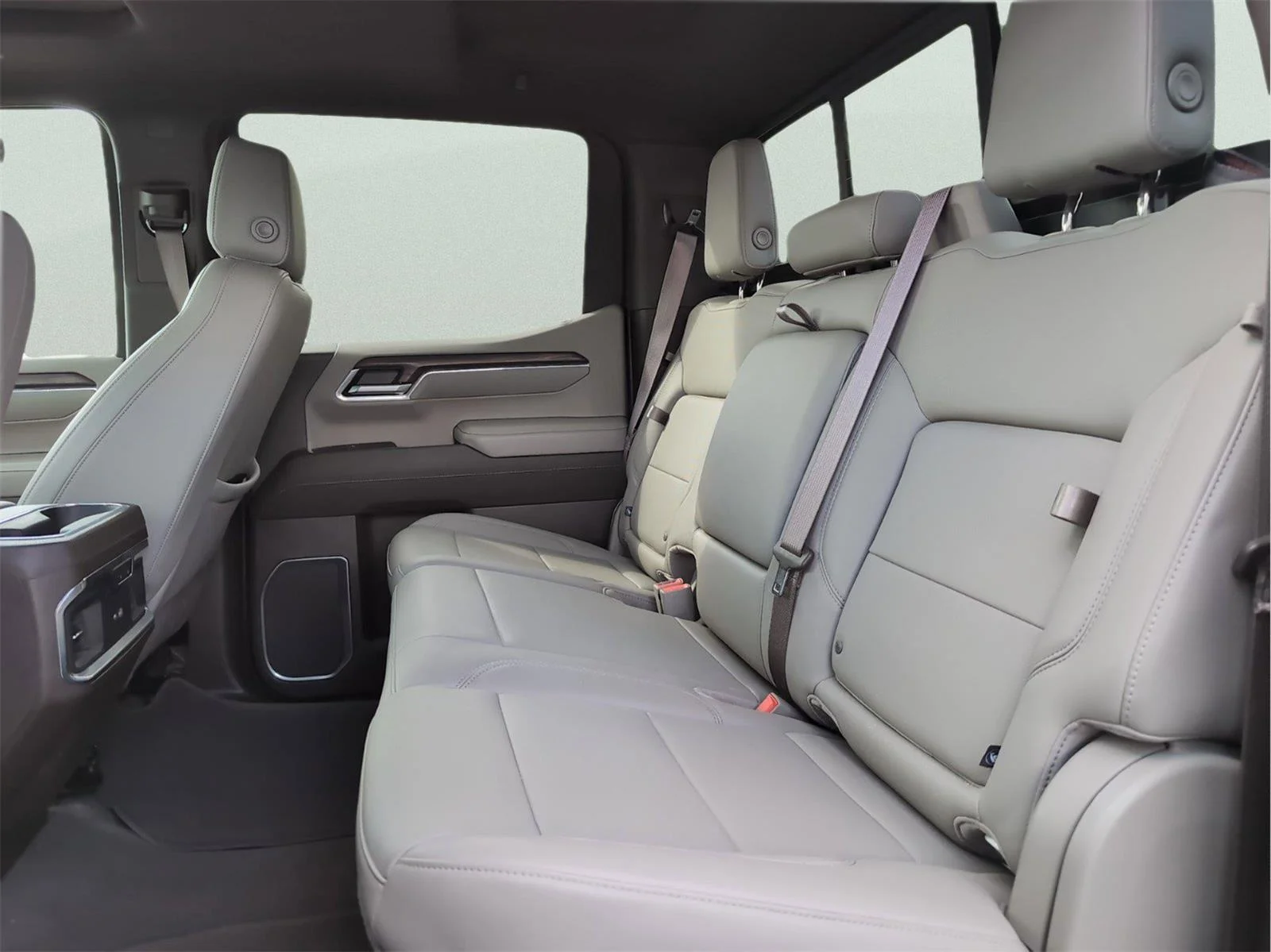 Used 2022 White Frost Tricoat GMC SLT image 34