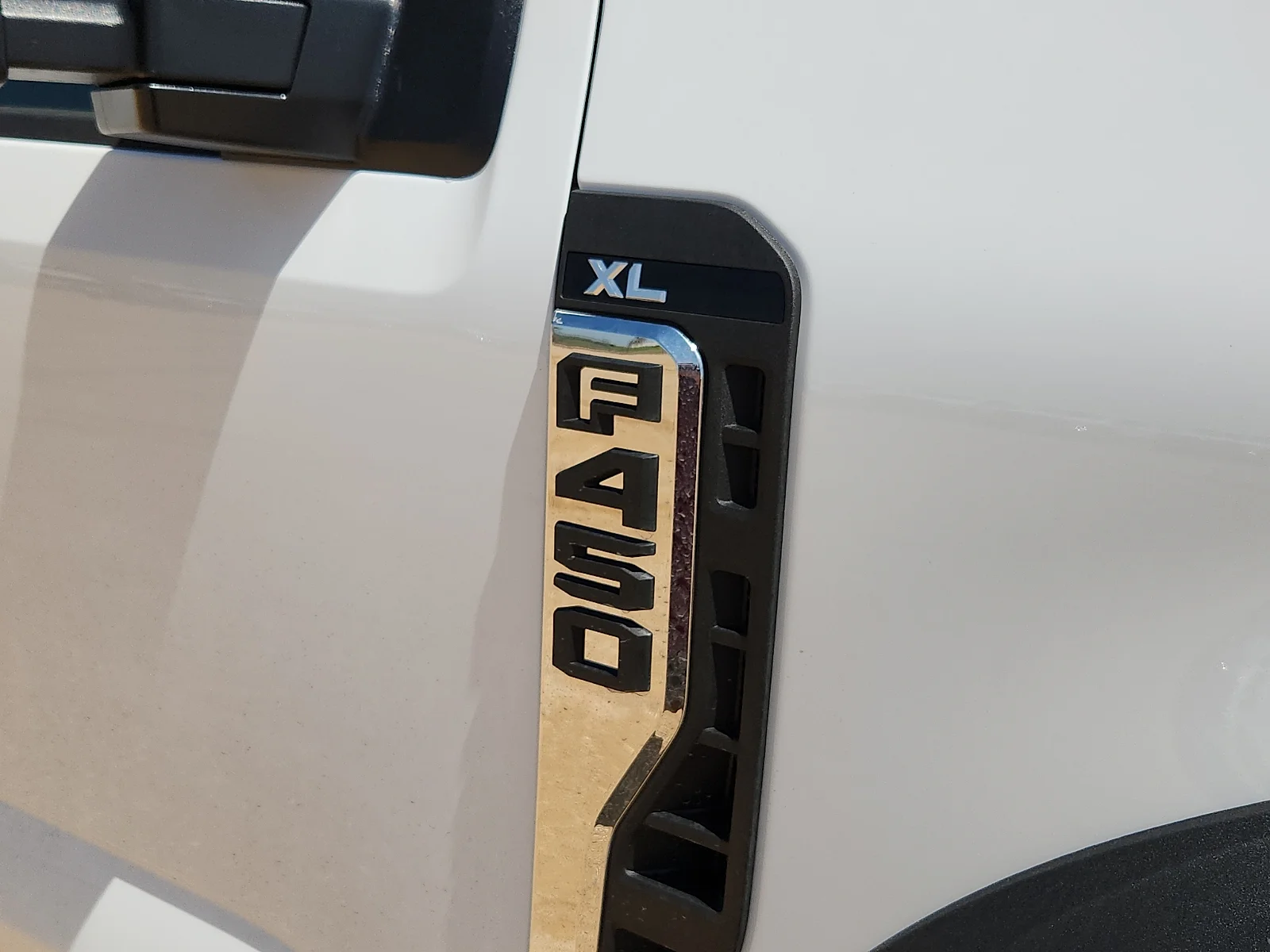 New 2026 Oxford White Ford F-450® XL image 10