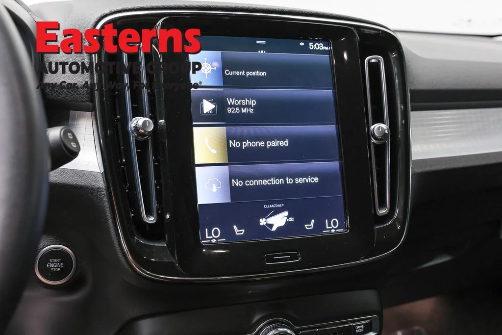 Used 2022 Black Volvo Momentum image 18