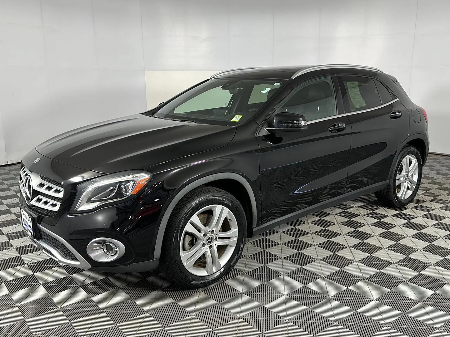 Used 2020 Cosmos Black Metallic Mercedes-Benz GLA 250 image 3