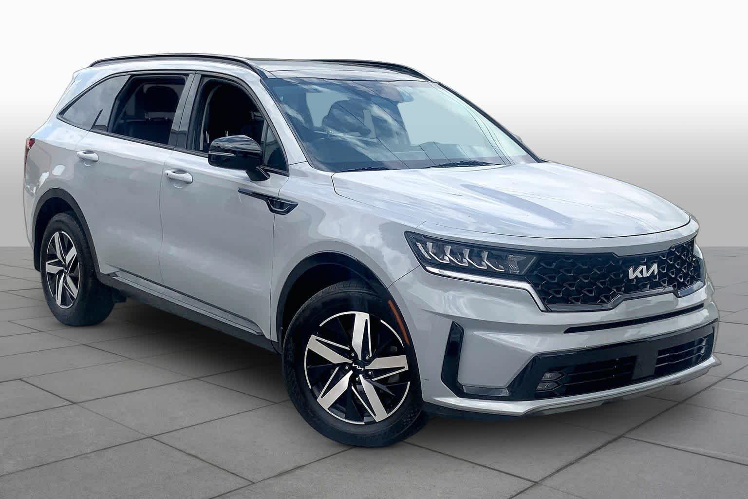Certified Used 2022 Wolf Gray Kia EX image 3