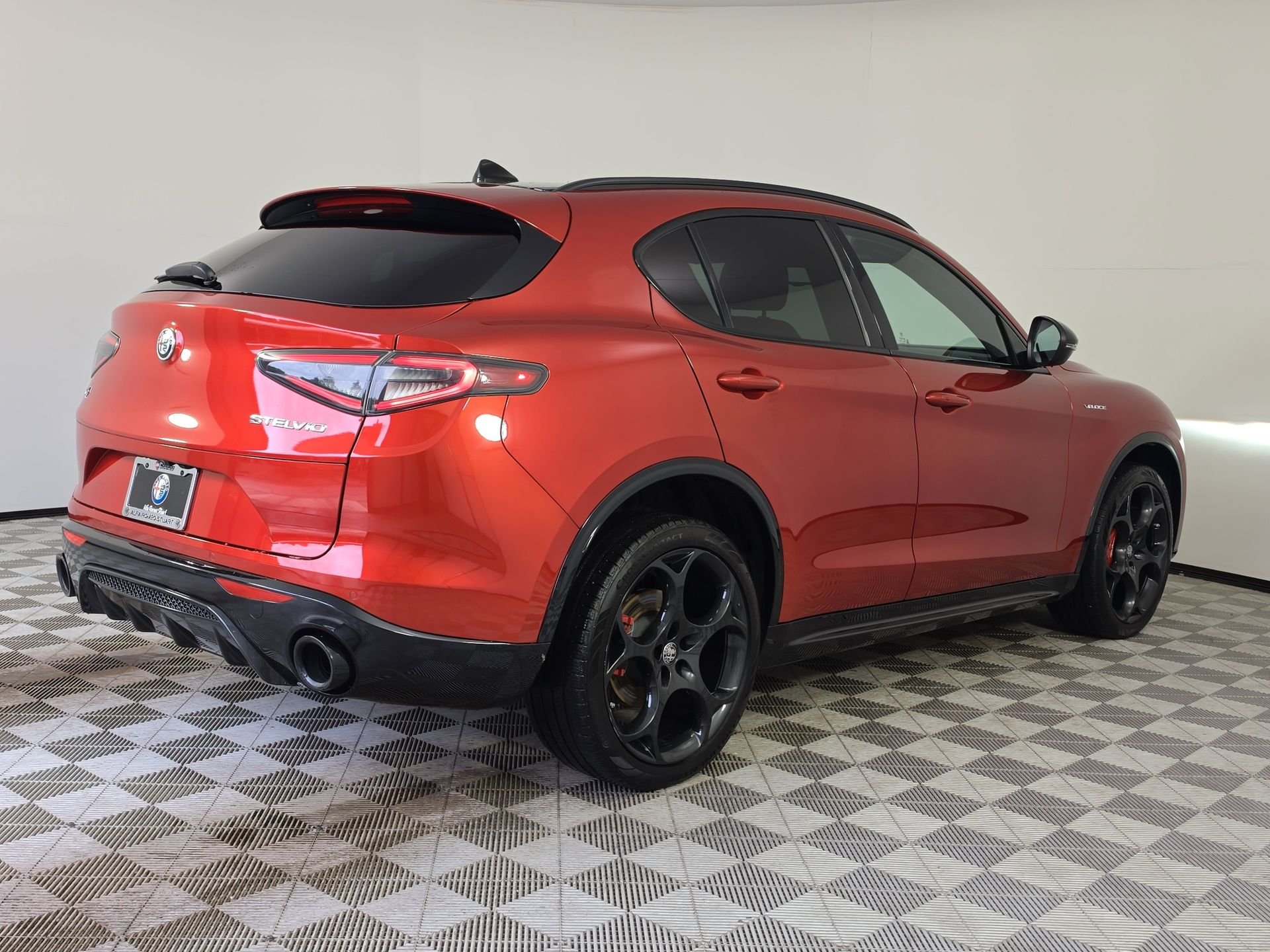 Used 2024 Red Alfa Romeo Veloce image 7