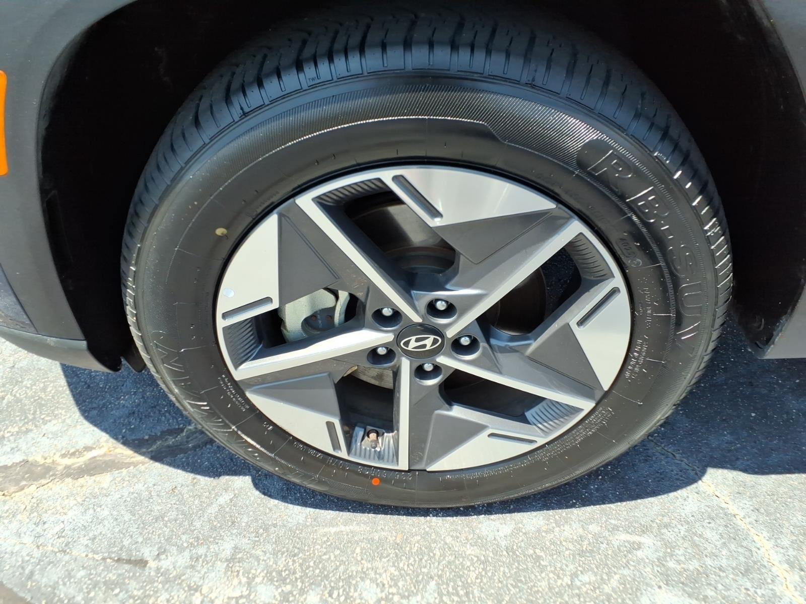 Used 2025 Atlantis Blue Hyundai SEL image 13