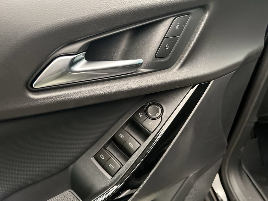 2026 Chevrolet Equinox LT - Photo 13
