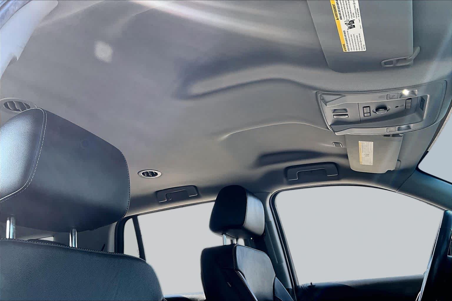 Used 2018 Black Chevrolet Premier image 14
