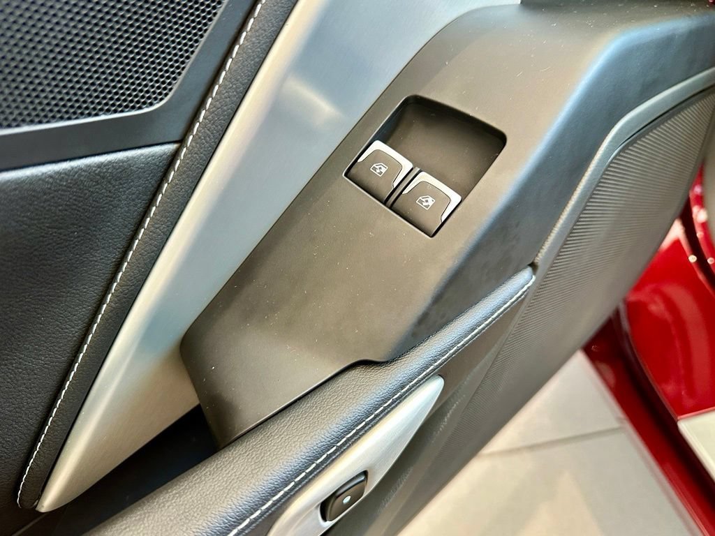 Used 2018 LONG BEACH RED METALLIC TINTCOAT Chevrolet Z06 1LZ image 13