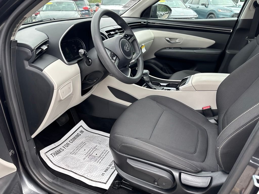 Used 2024 Gray Hyundai SE image 9