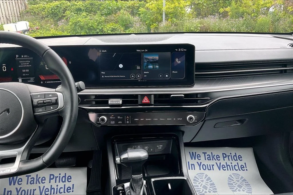 Used 2025 Gray Kia GT-Line image 6