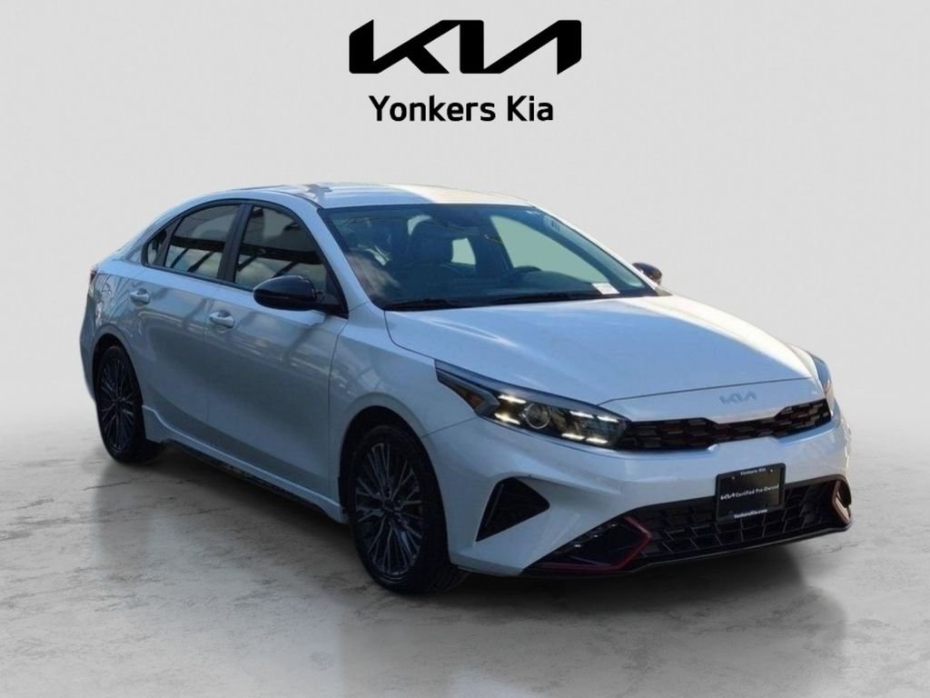 Used 2023 White Kia GT-Line image 4