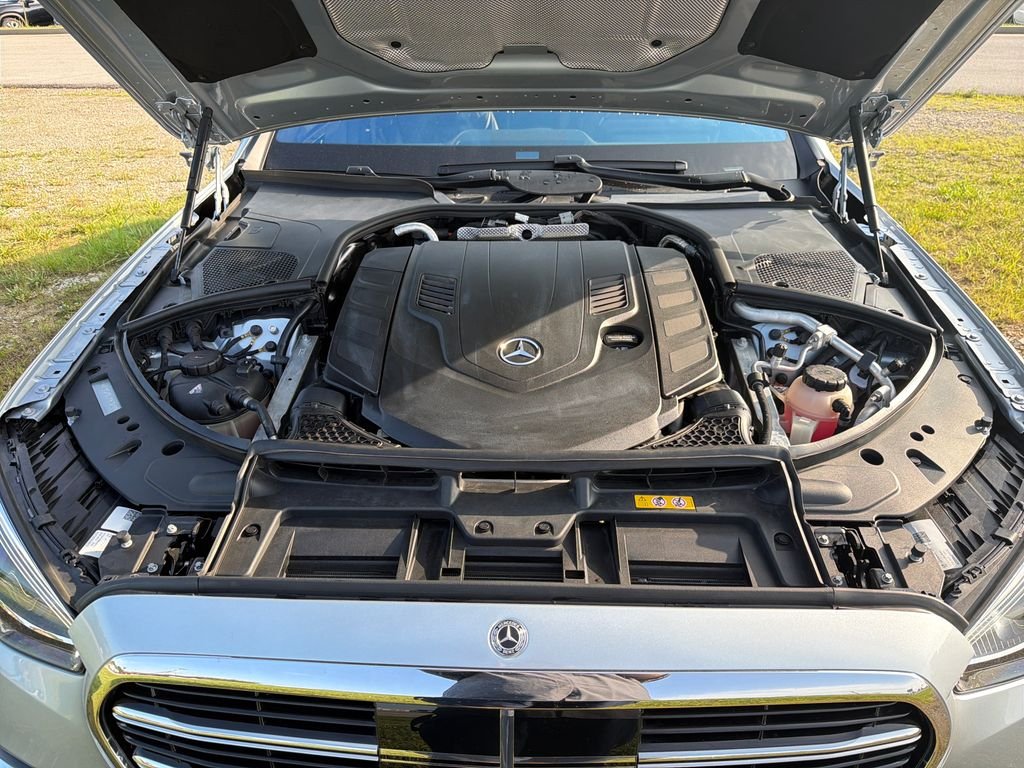 Used 2021 Silver Mercedes-Benz S 580 image 22