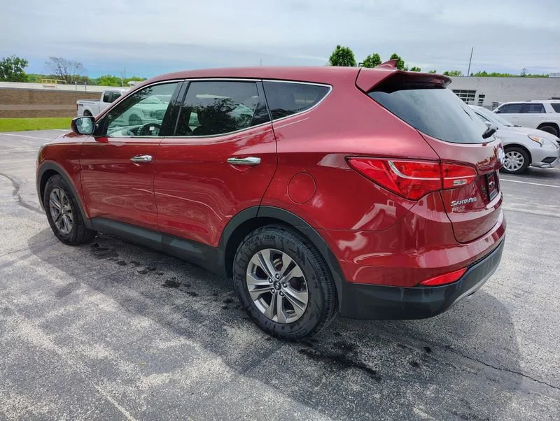Used 2016 Red Hyundai 2.4L image 6