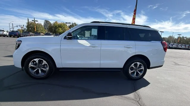 New 2027 Star White Metallic Tri-Coat Ford Active image 40