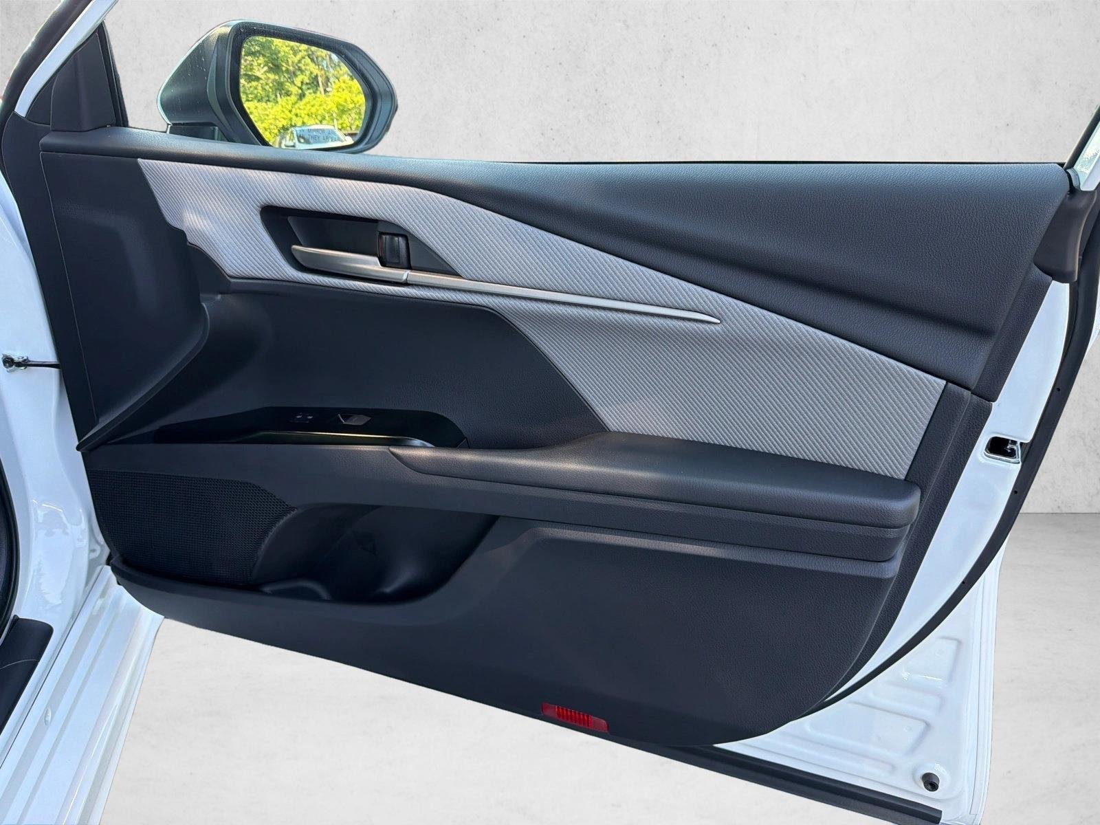 New 2026 Ice Cap Toyota SE image 14