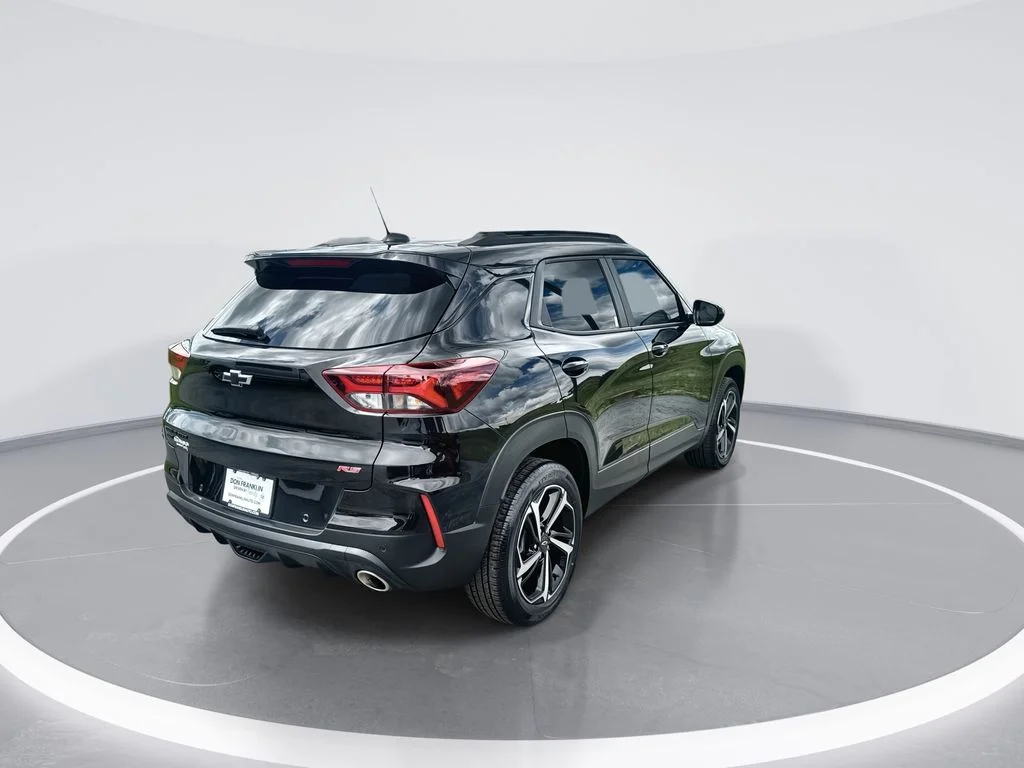 Used 2022 Black Chevrolet RS image 8