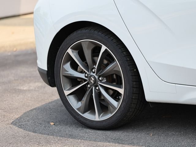 Used 2019 Chalk White Hyundai 2.0 Premium image 6