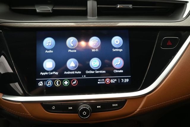 Used 2021 White Buick Essence image 6