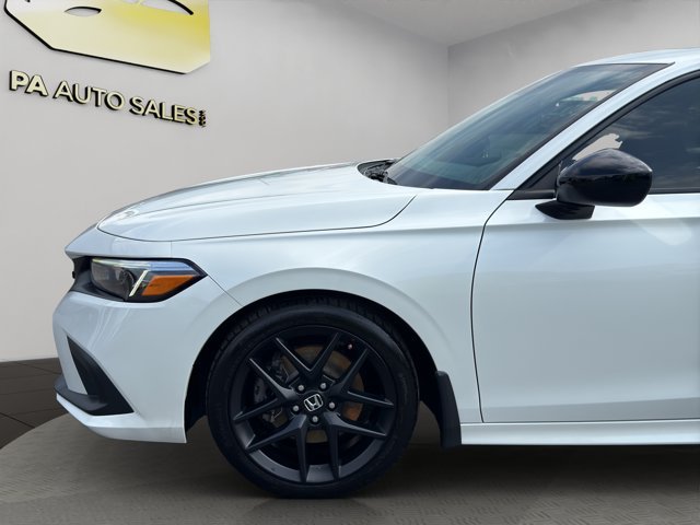 Used 2023 White Honda  image 25