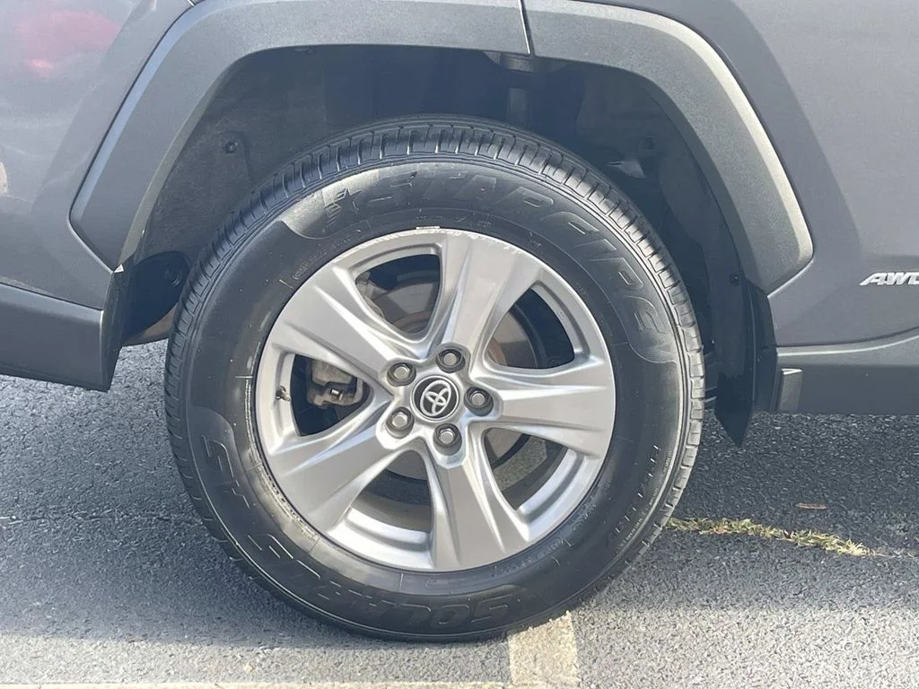 Used 2022 Gray Toyota XLE image 9