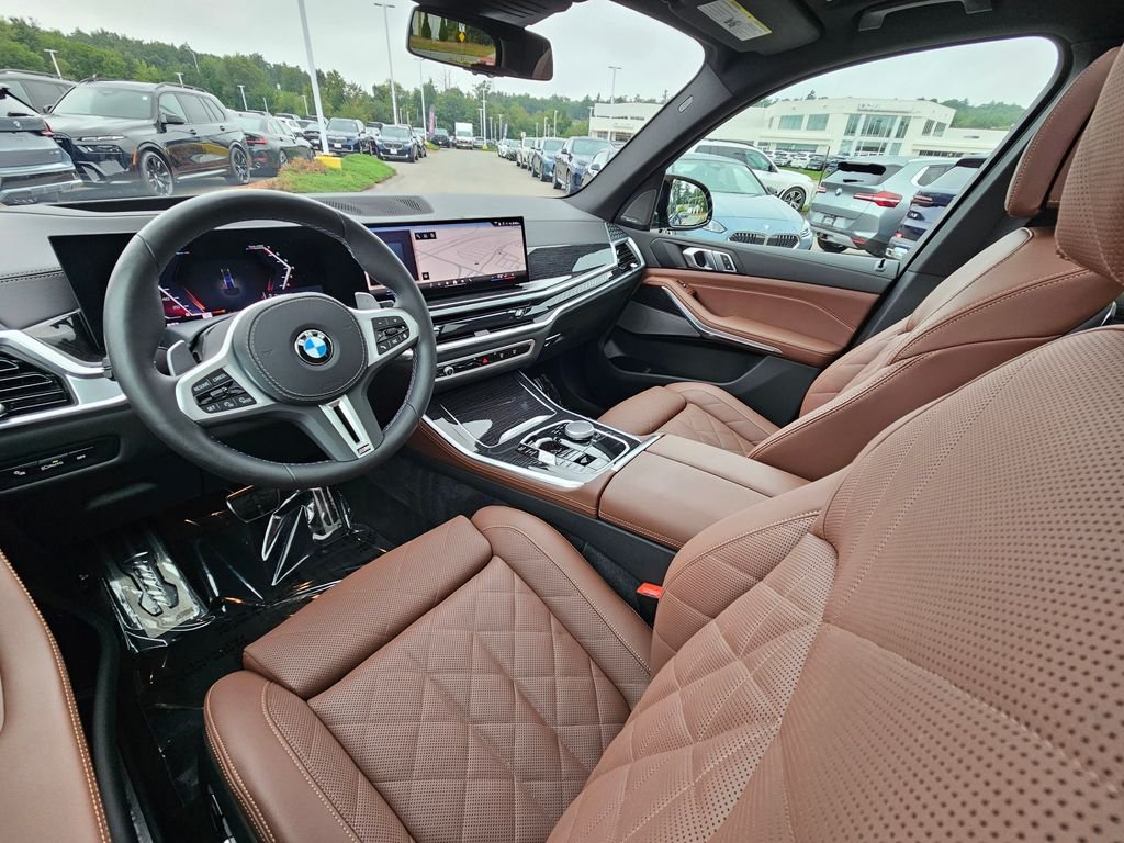 Used 2026 Marina Bay Blue Metallic BMW M60i image 26