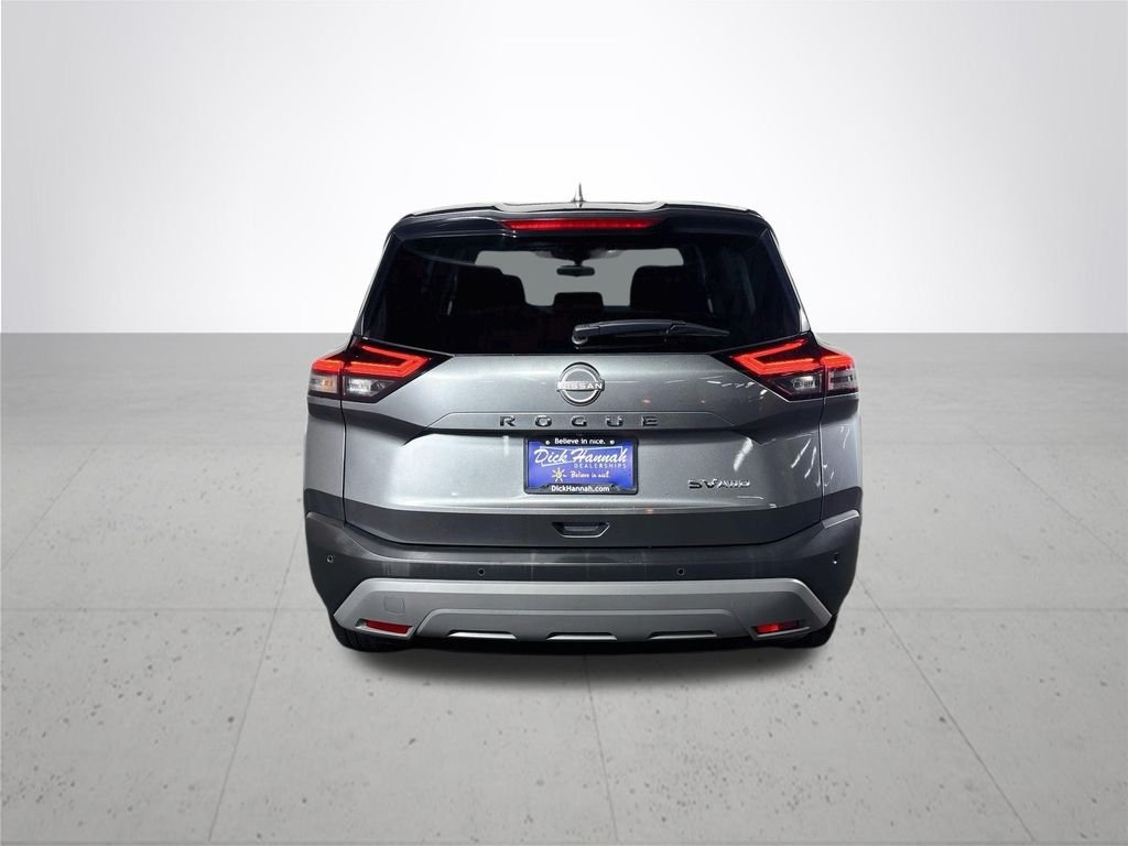 Used 2023 Gun Metallic Nissan SV image 7