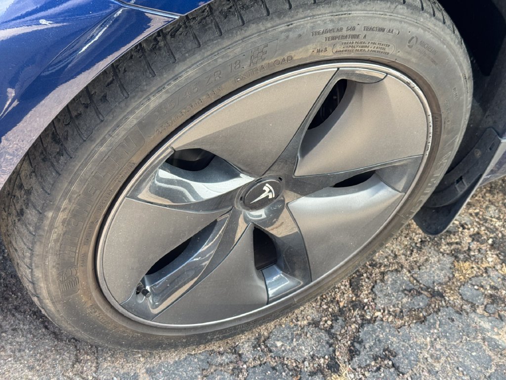 Used 2017 Black Tesla Long Range image 9