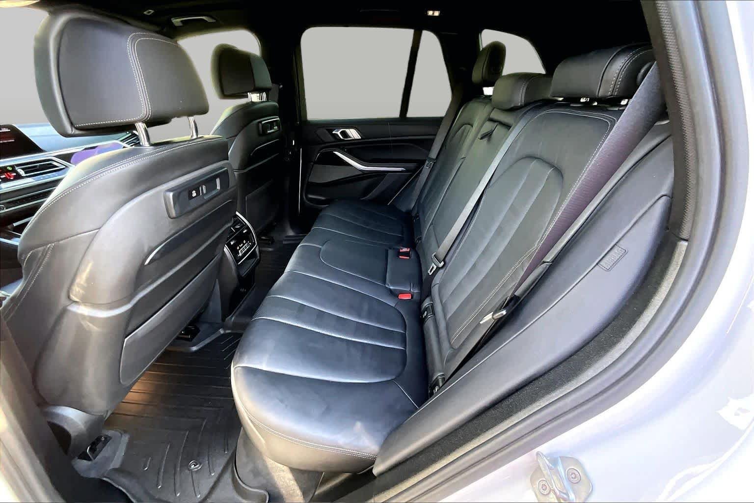 Used 2020 Mineral White Metallic BMW M50i image 21