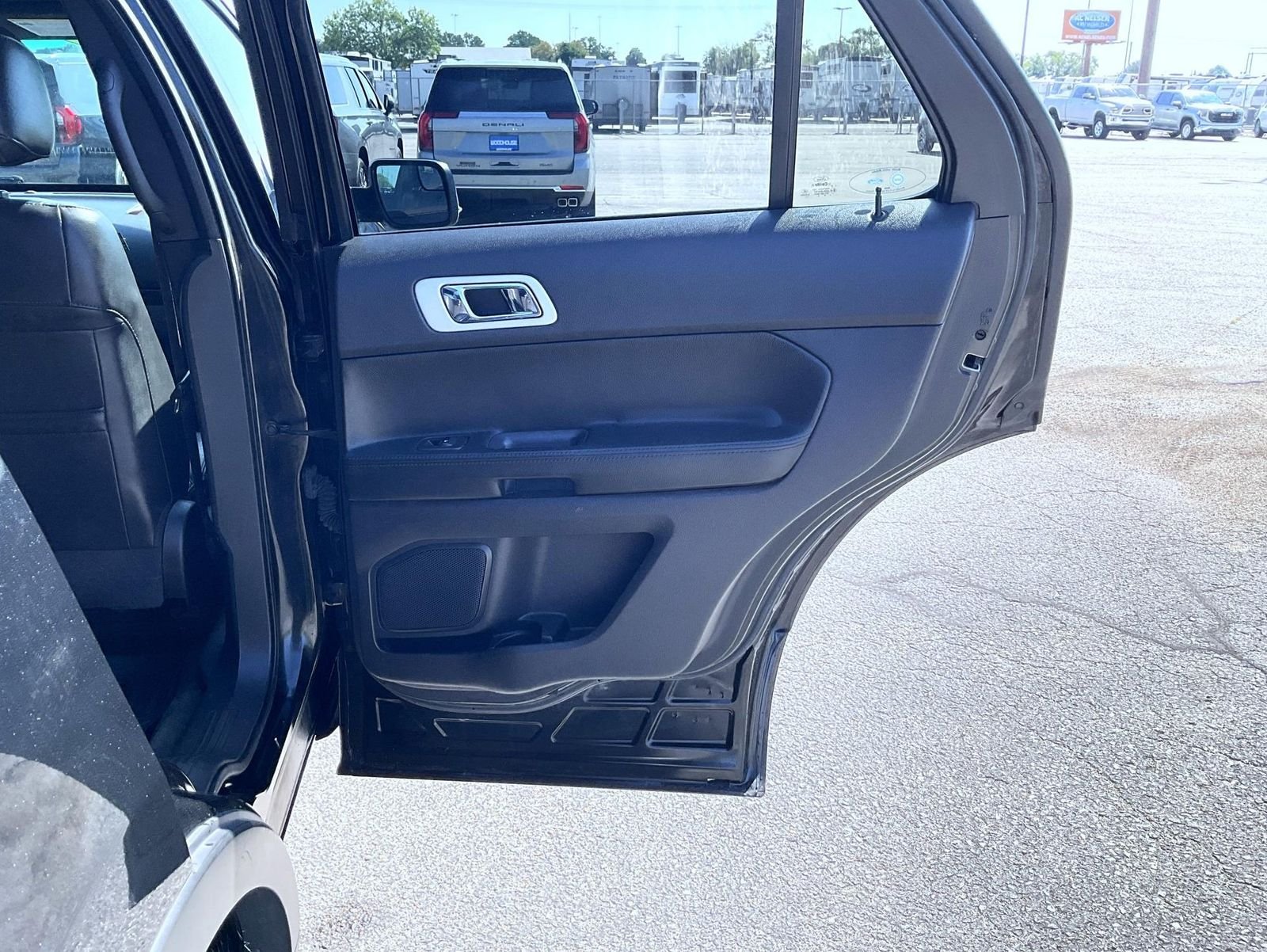 Used 2015 Black Ford Limited image 17