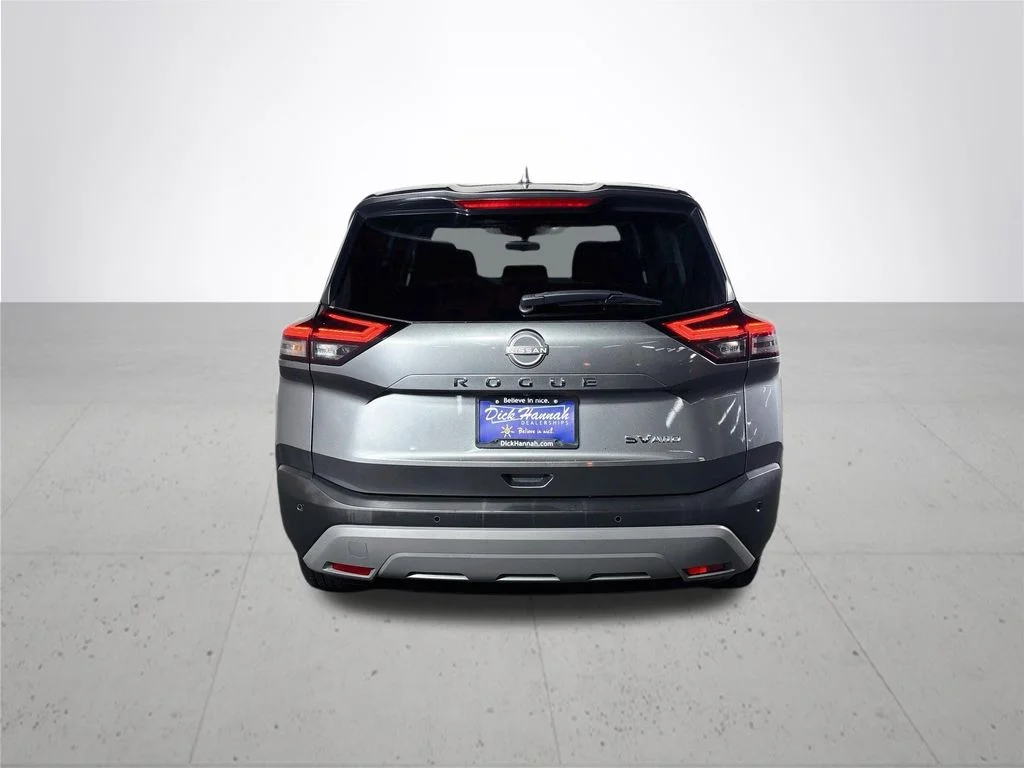 Used 2023 Gray Nissan SV image 7