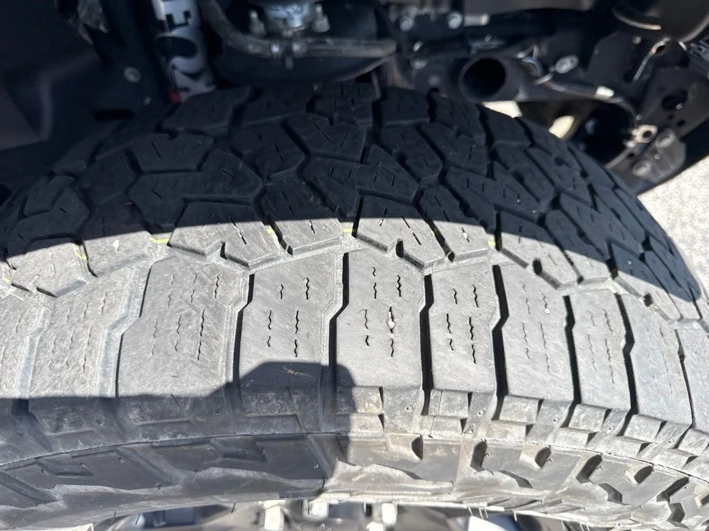 Used 2023 Green Jeep Mojave image 7