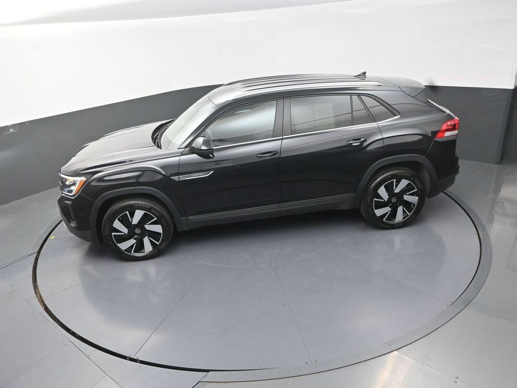 Used 2026  Volkswagen SE w/Technology image 18