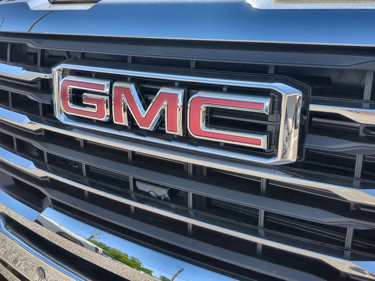 New 2026 Titanium Rush Metallic GMC SLT image 32