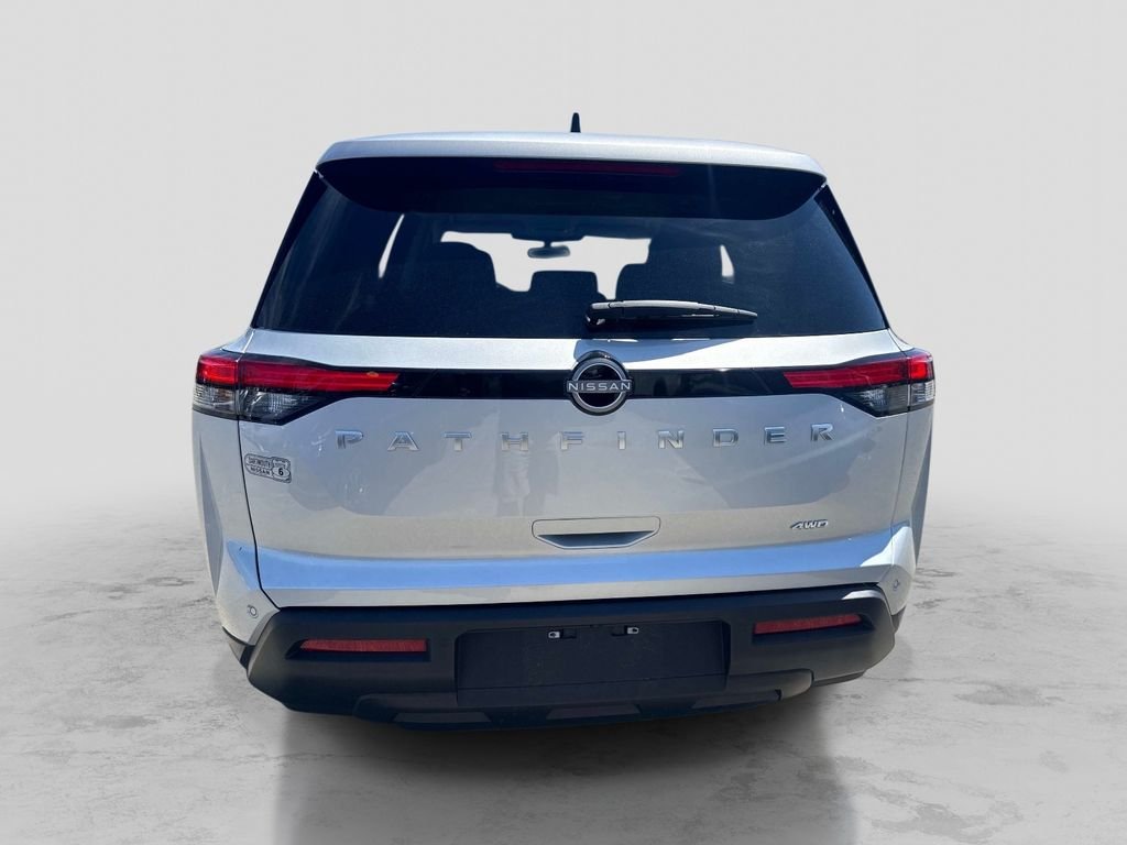 Used 2025 Silver Nissan S image 4
