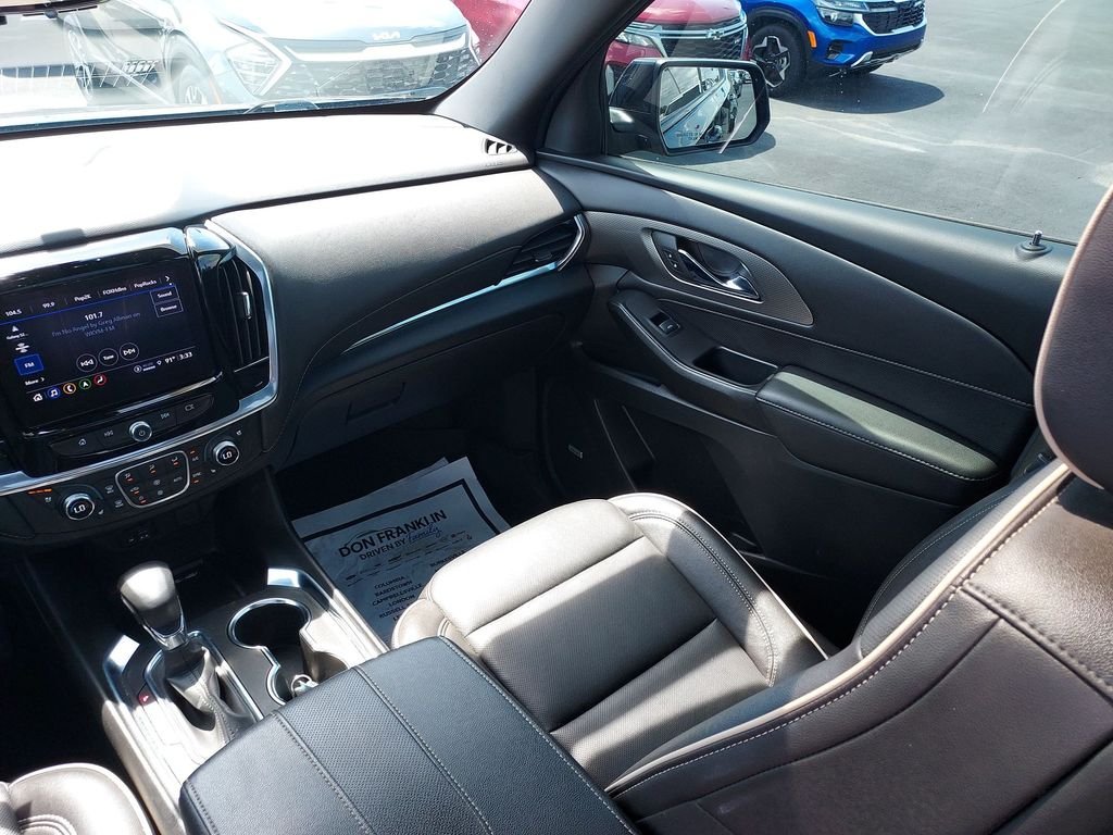 Used 2022 Black Chevrolet Premier image 11