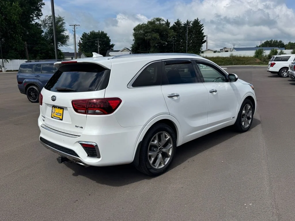 Used 2019 White Kia SX image 3