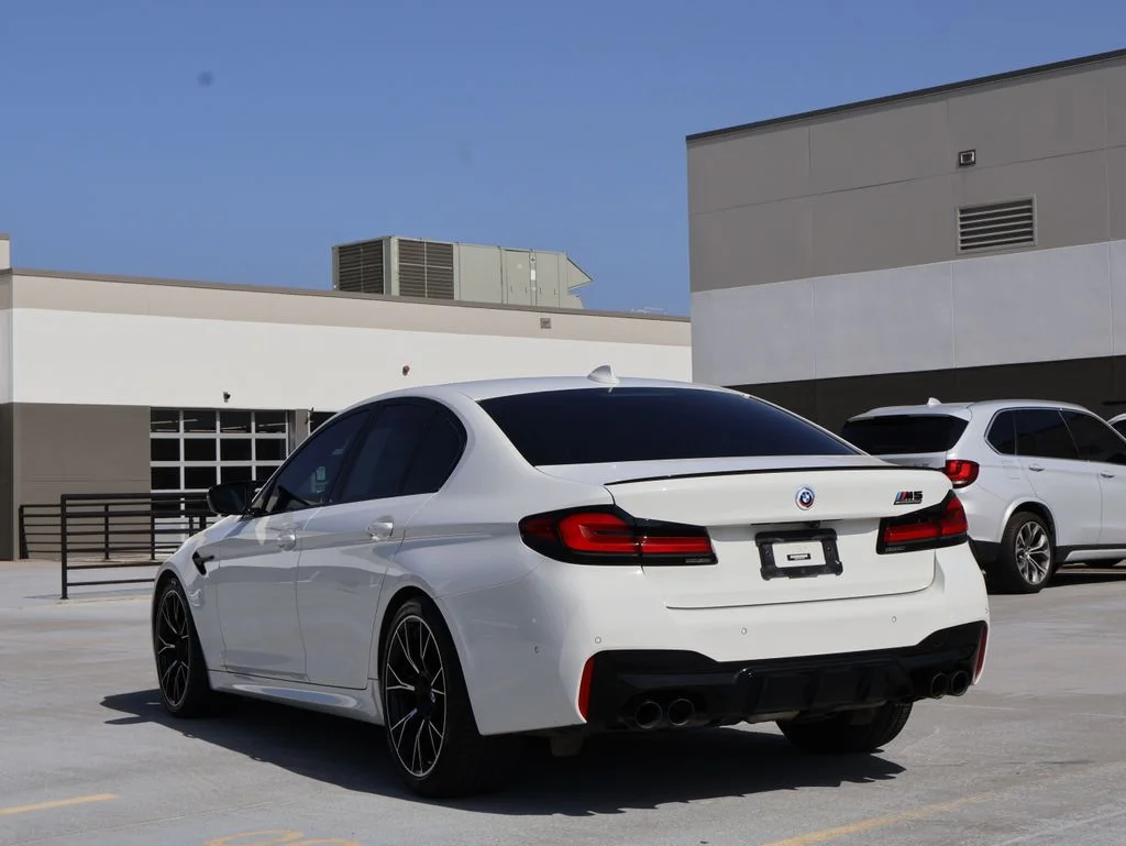 Used 2023 Alpine White BMW Base image 5