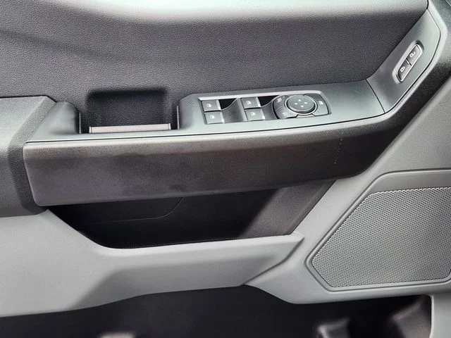 New 2026 Oxford White Ford F-250® XL image 23